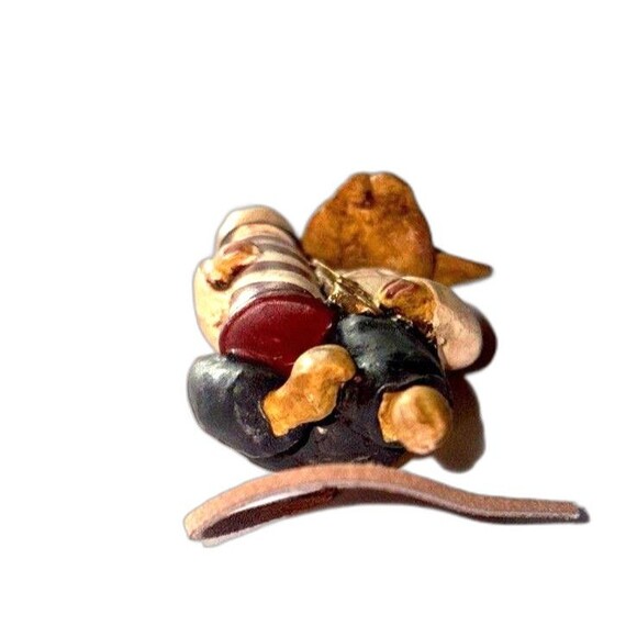 Kurt Adler Christmas Ornament Hole In The Wall Gang Mouse Holding Barber Pole - Picture 3 of 6